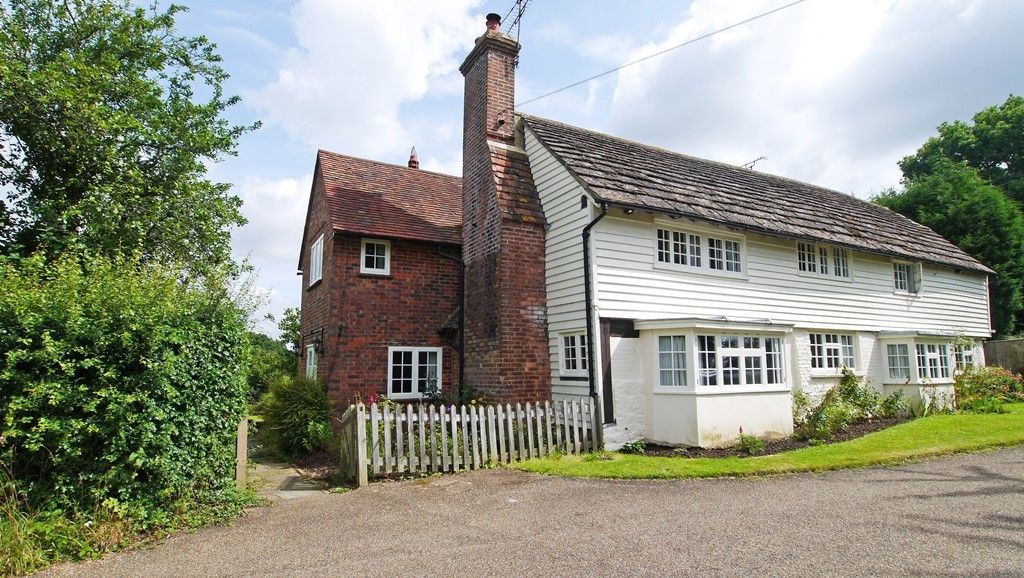 4 bed semidetached house to rent in Geerings Cottages, Dorking Road