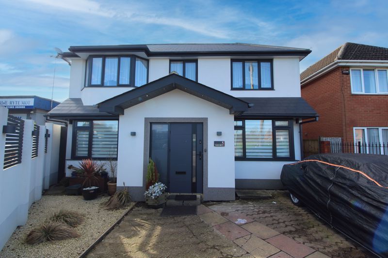 3 bed detached house for sale in Sundon Park Road, Luton LU3, £360,000