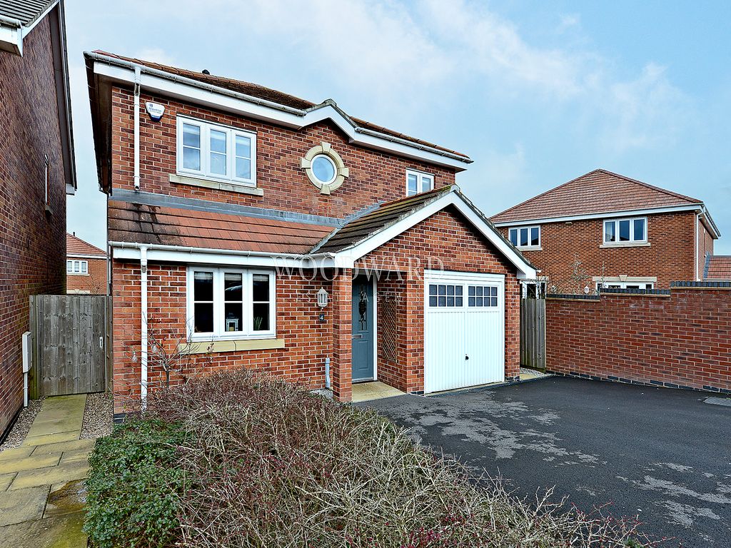4 bed detached house for sale in Windmill Close, Waingroves, Ripley DE5
