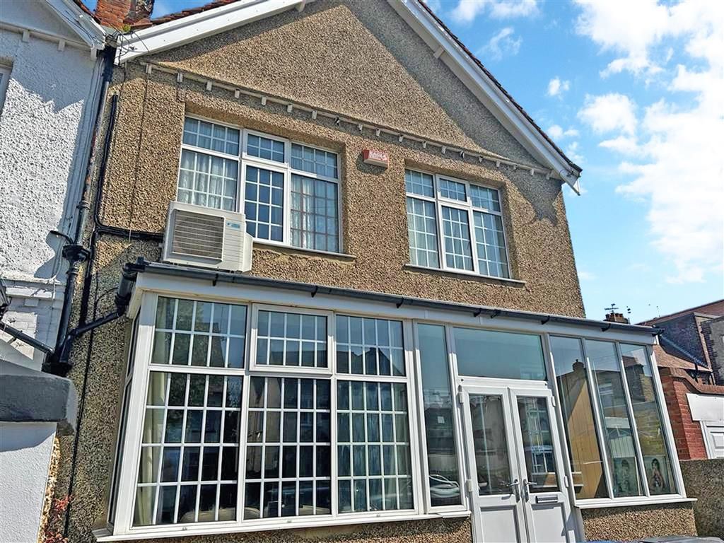 2 bed flat for sale in Cliffe Avenue, Westbrook, Margate, Kent CT9 Zoopla