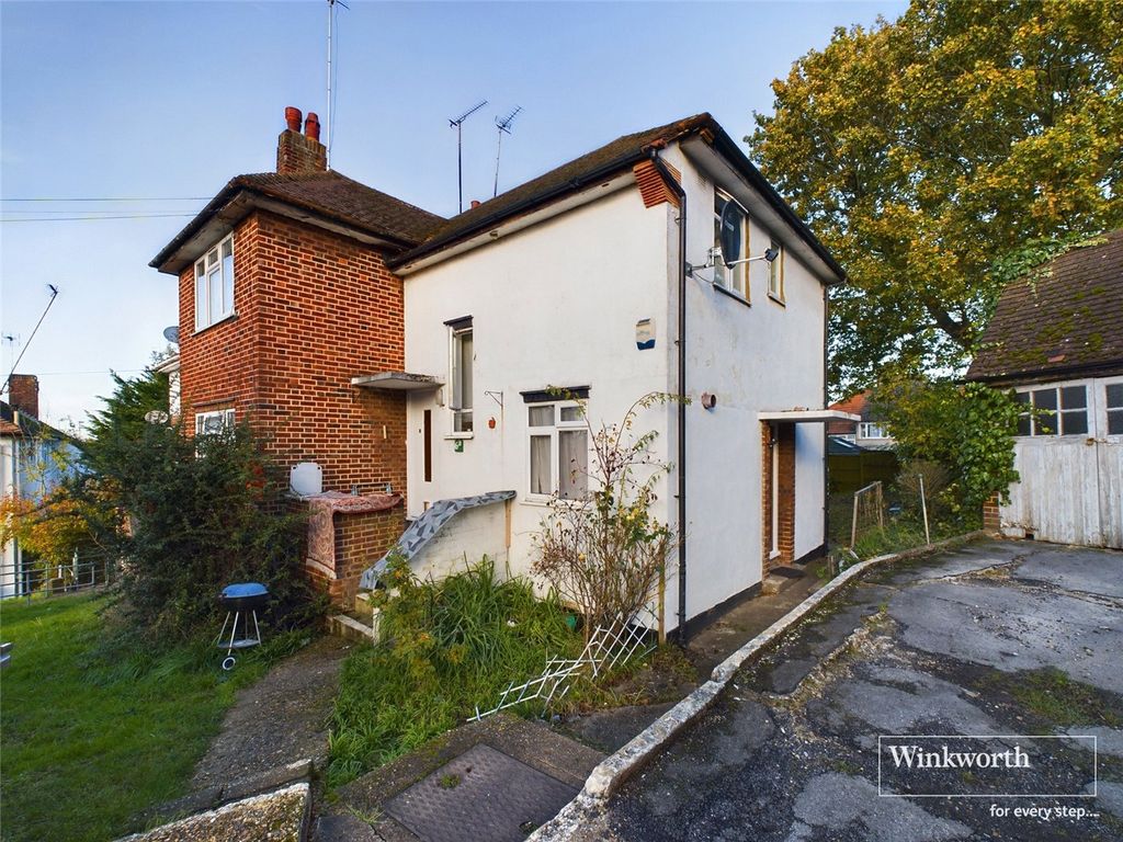 2 bed flat for sale in Haydon Close, London NW9, £310,000 Zoopla