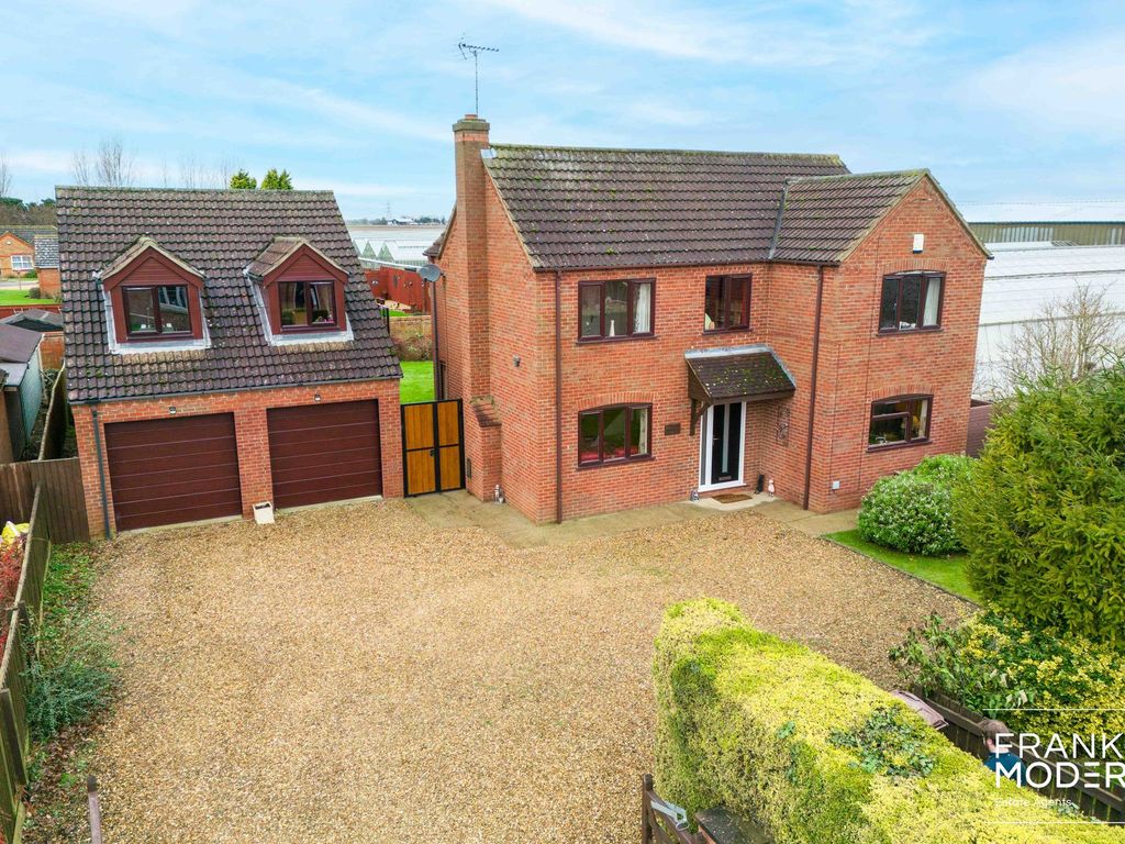 5 bed detached house for sale in Common Road, Moulton Seas End PE12, £