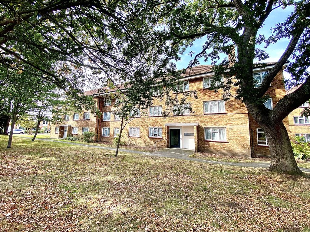 3 bed flat for sale in Arras House, Woolwich Road, Upper Abbey Wood