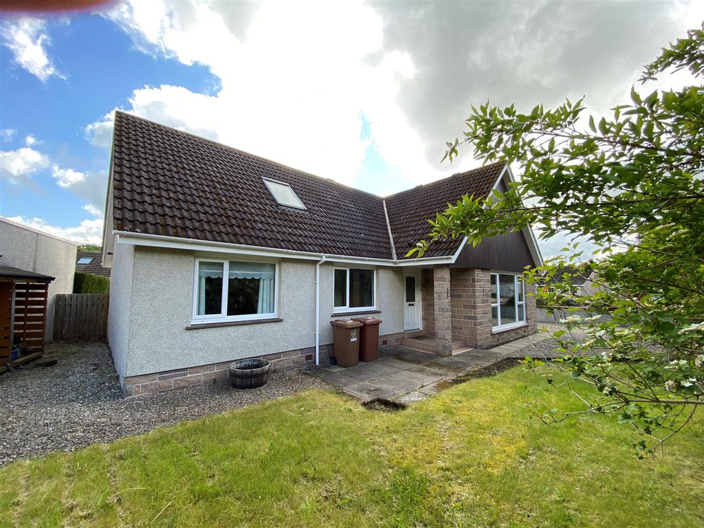 5 bed detached house for sale in Mcintosh Drive, Elgin IV30 Zoopla