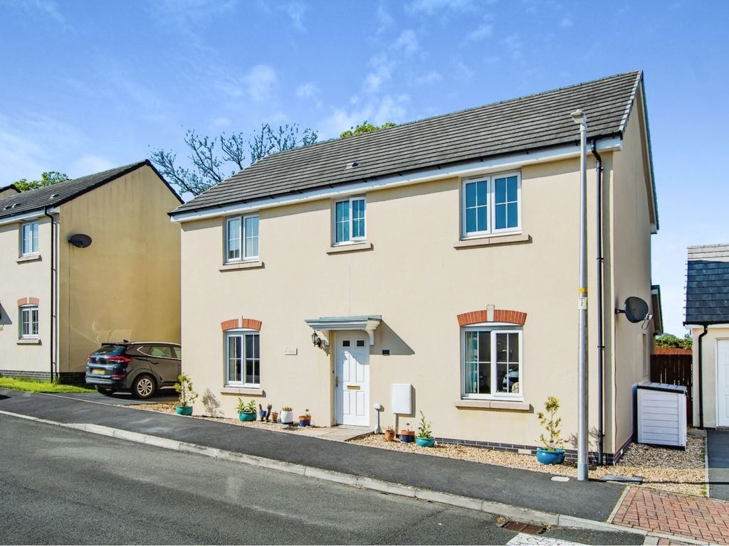 4 bed detached house for sale in Redstone Court, Narberth SA67 Zoopla