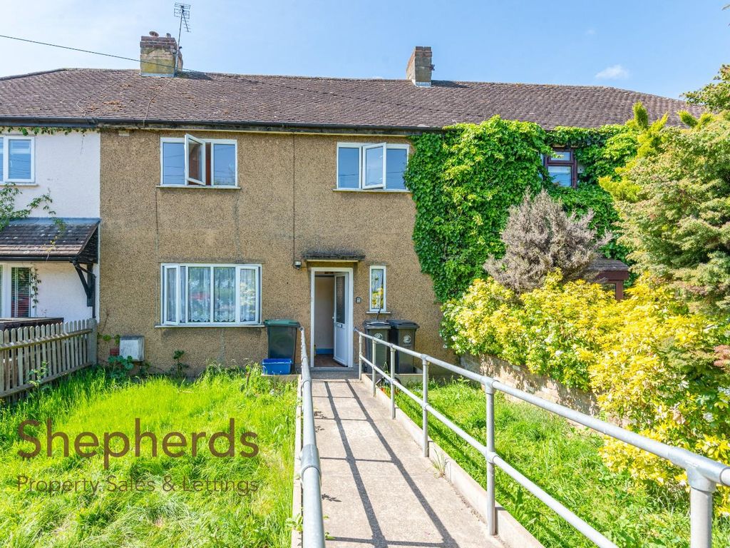 3 bed terraced house for sale in Dobbs Weir Road, Hoddesdon EN11, £300,000 Zoopla