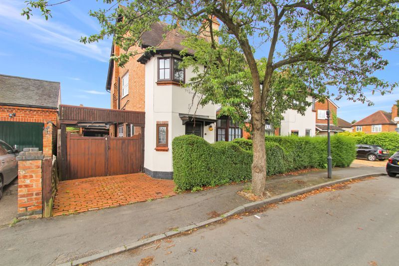 3 bed semidetached house for sale in Dunsmore Avenue, Hillmorton