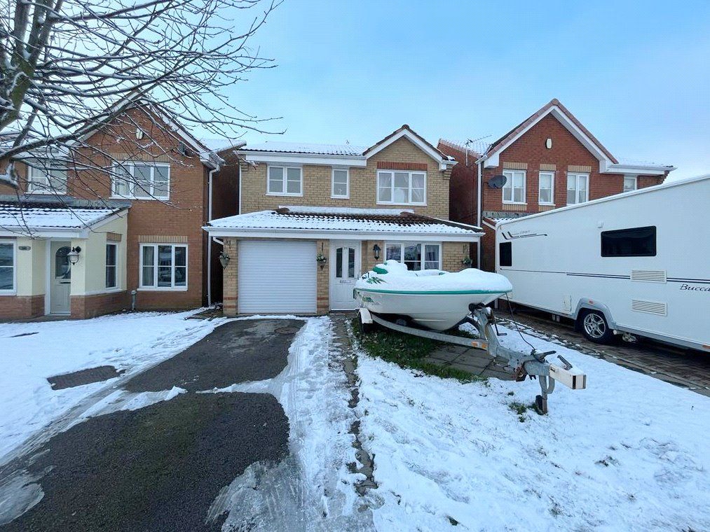 3 bed detached house for sale in Holwick Close, Consett DH8, £190,000 Zoopla