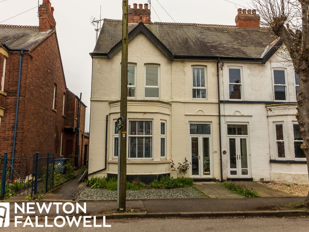 7 bed semidetached house for sale in Lime Tree Avenue, Retford DN22