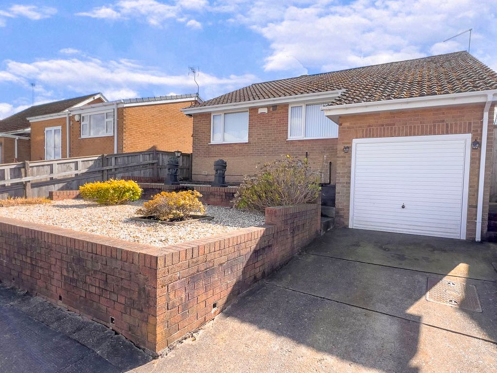 2 bed detached bungalow for sale in Springwood View Close, SuttonInAshfield NG17, £210,000