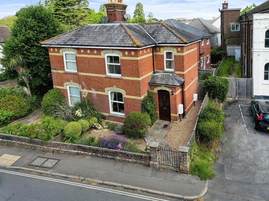 2 bed semidetached house for sale in Park Road, Burgess Hill RH15 Zoopla