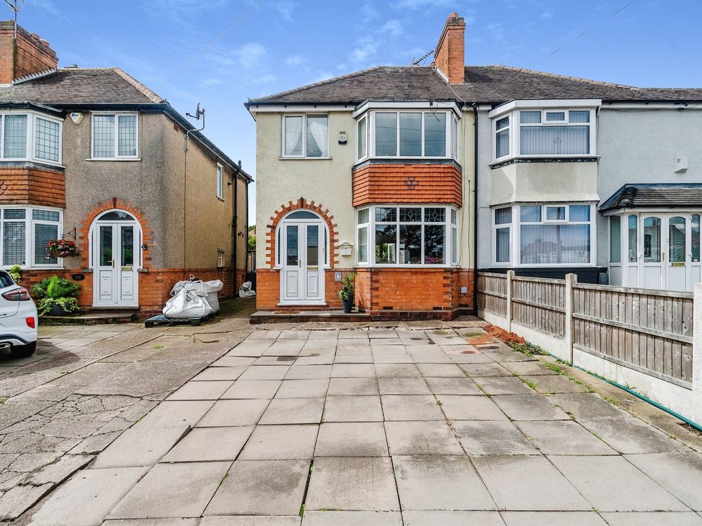 3 bed semidetached house for sale in Woden Road East, Wednesbury WS10