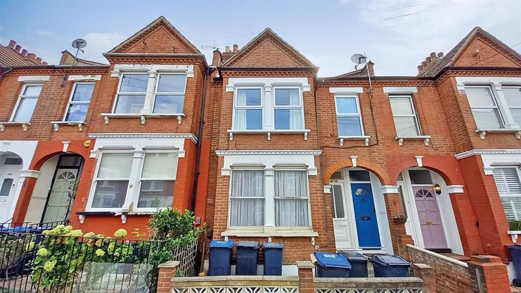 2 bed flat for sale in Mersham Road, Thornton Heath CR7, £190,000 Zoopla