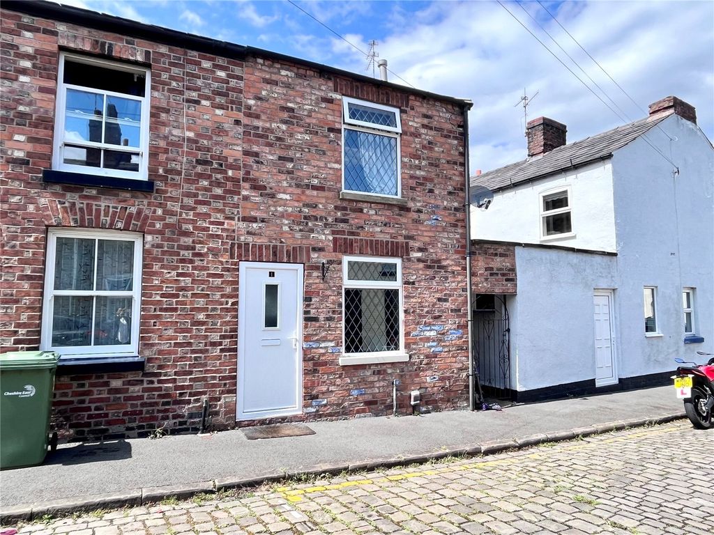 2 bed end terrace house for sale in Boothby Street, Macclesfield