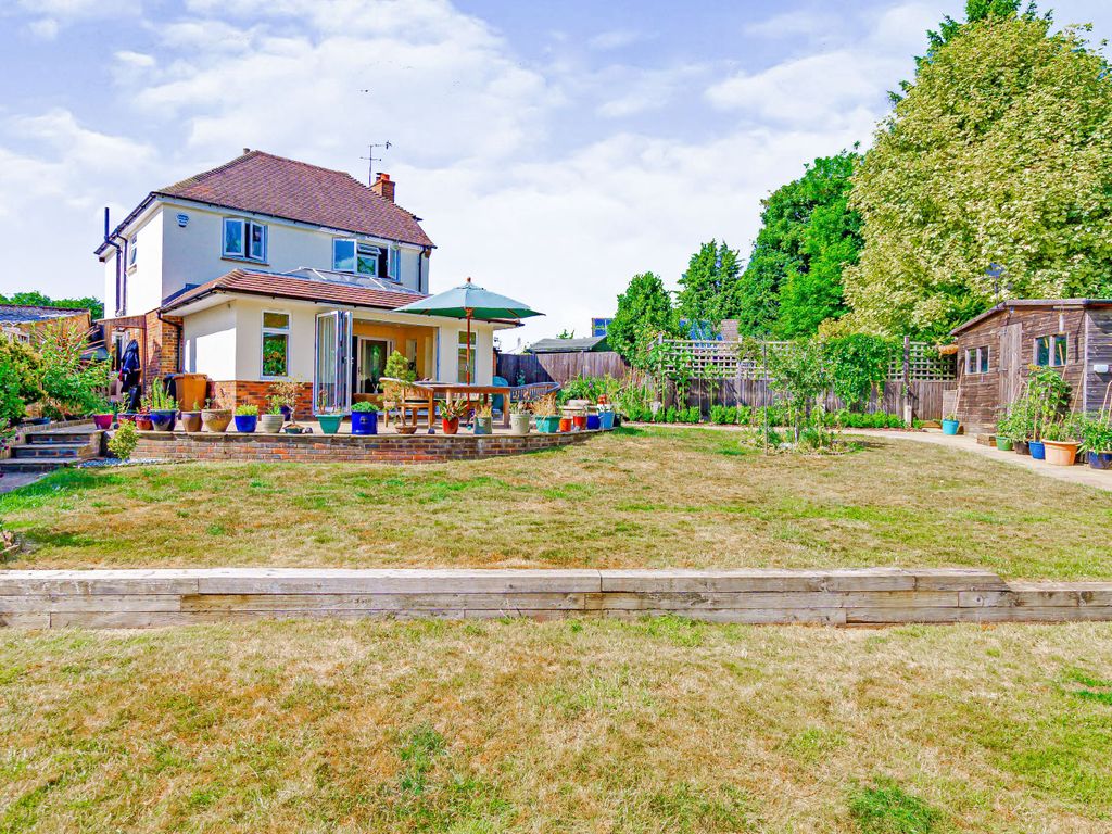 4 bed detached house for sale in Willow Way, Godstone RH9 Zoopla