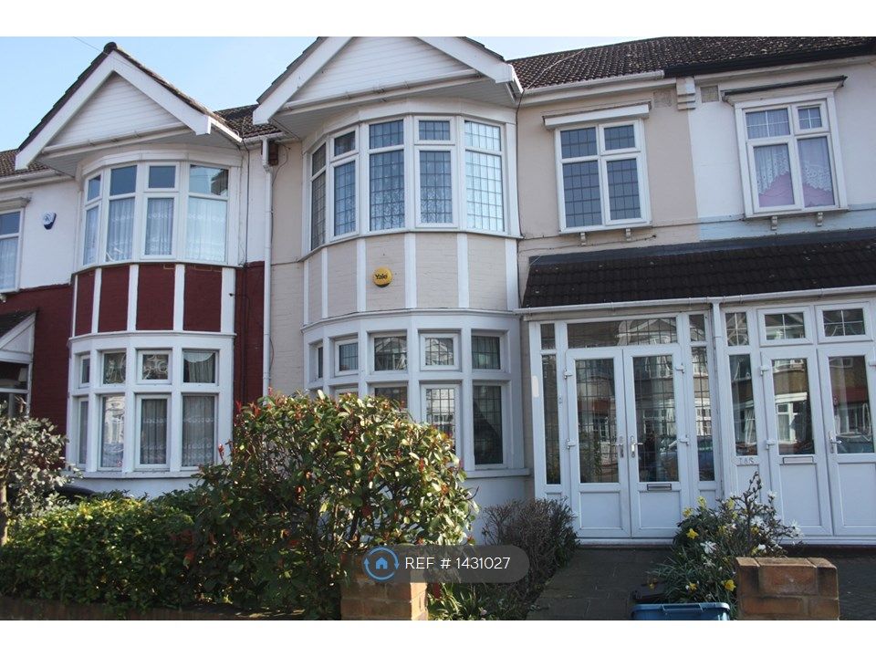 3 bed terraced house to rent in Aldborough Road South, Ilford IG3 Zoopla