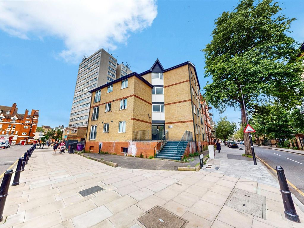 1 bed flat to rent in Astra Apartments, Globe Road, Bethnal Green E2, £1,750 pcm Zoopla