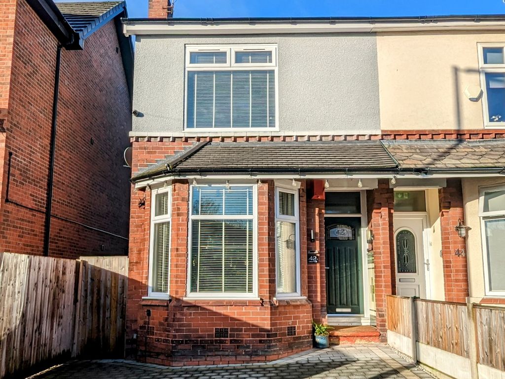 3 bed semidetached house for sale in Clifton Road, Eccles, Manchester