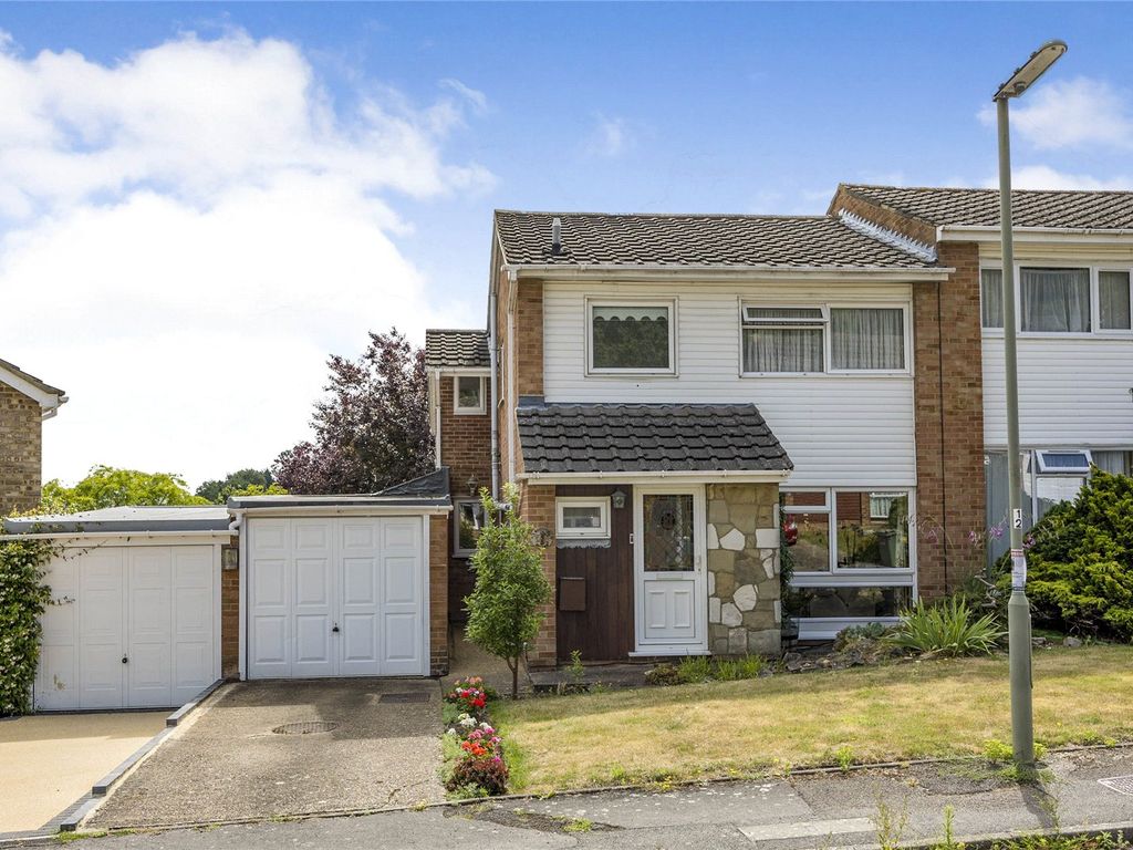 3 bed semidetached house for sale in Broadacres, Guildford, Surrey GU3