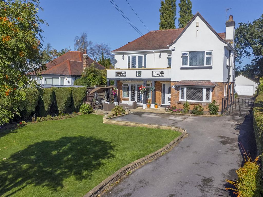 5 bed detached house for sale in Cleve Avenue, Toton, Beeston