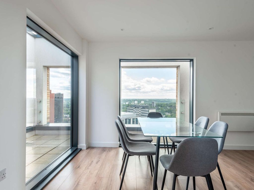 3 bed flat to rent in Apartment 1516, The Lansdowne, 25 Hagley Road