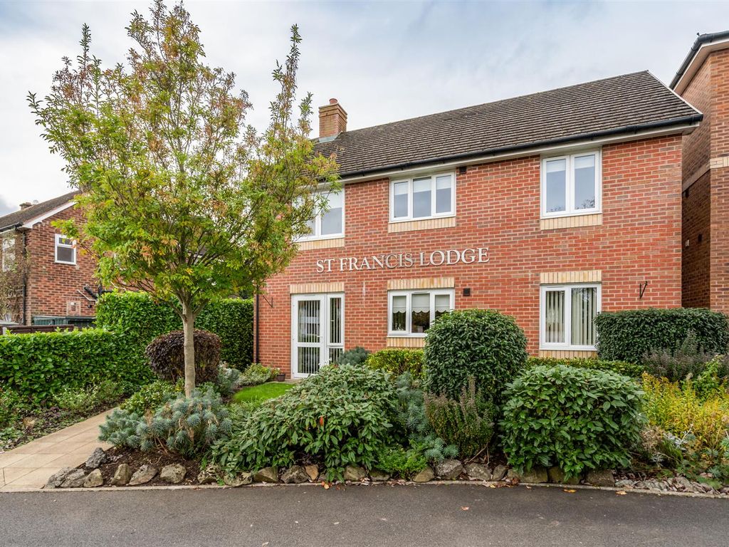2 bed flat for sale in Cornyx Lane, Solihull B91, £140,000 Zoopla