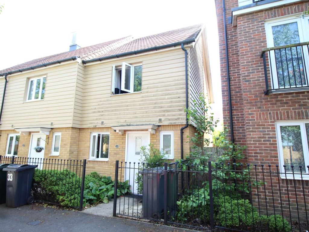 2 bed end terrace house to rent in Sir Henry Brackenbury Road, Ashford