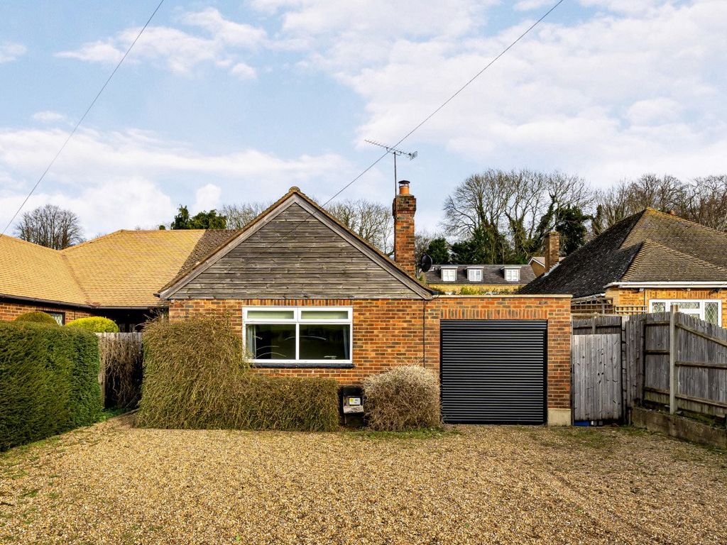 2 bed bungalow for sale in Old London Road, Badgers Mount, Sevenoaks