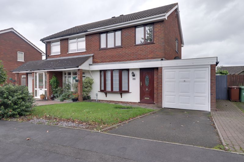 3 bed semidetached house for sale in Bond Way, Hednesford, Cannock
