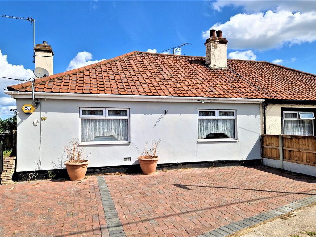 2 bed bungalow for sale in Rectory Gardens, Pitsea, Basildon SS13, £