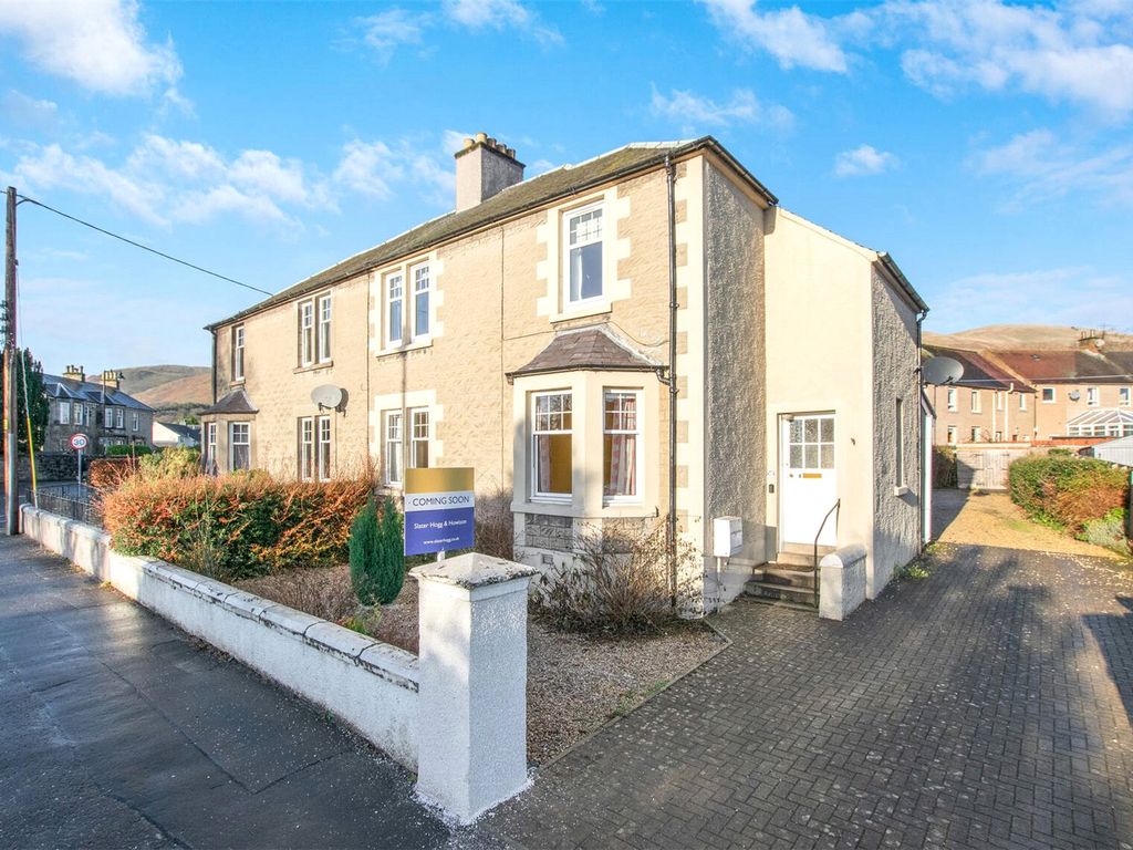 4 bed semidetached house for sale in Bridge Street, Dollar