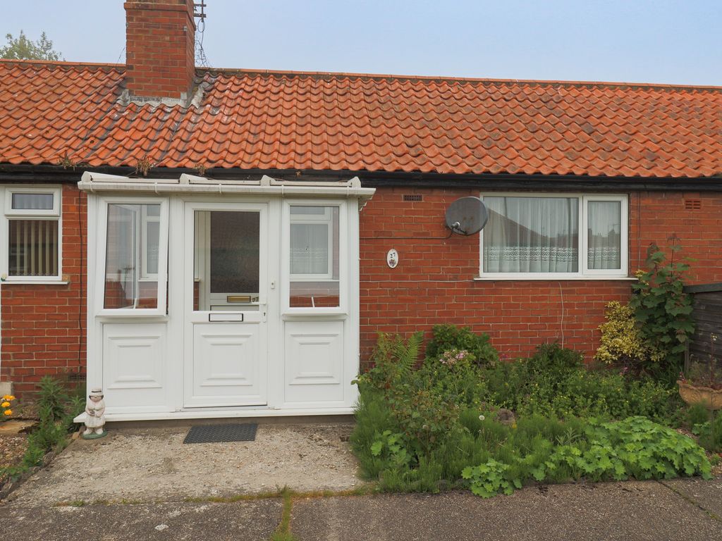 1 bed bungalow for sale in West Vale, Filey YO14, £135,000 Zoopla