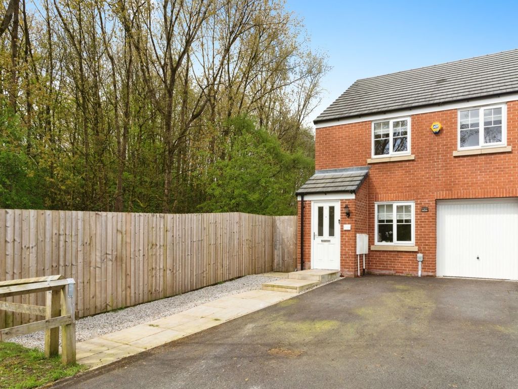 3 bed semidetached house for sale in Hadfield Grove, Leigh WN7, £