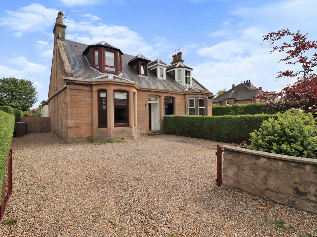 4 bed semidetached house for sale in Bo'ness Road, Grangemouth FK3