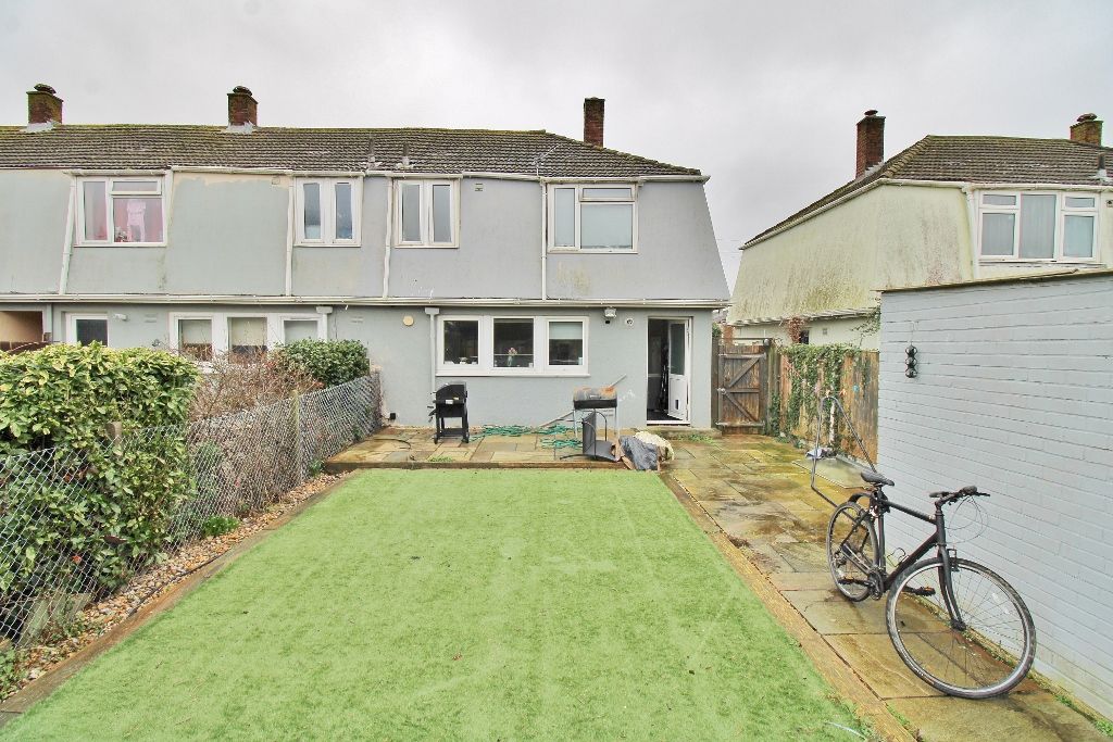 3 bed semidetached house for sale in Marks Road, Stubbington, Fareham
