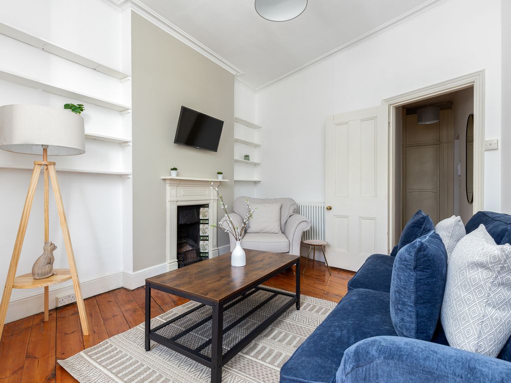 2 bed flat to rent in Melrose Gardens, London W6, £2,223 pcm Zoopla