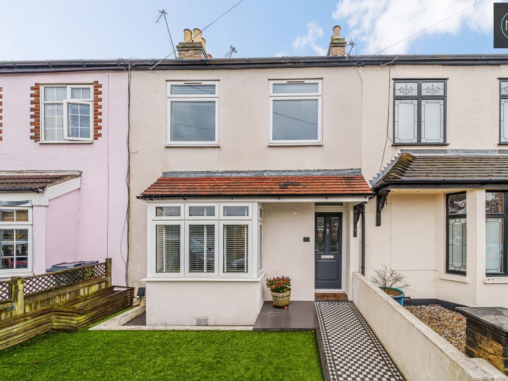 2 bed terraced house for sale in Fullers Road, South Woodford, London