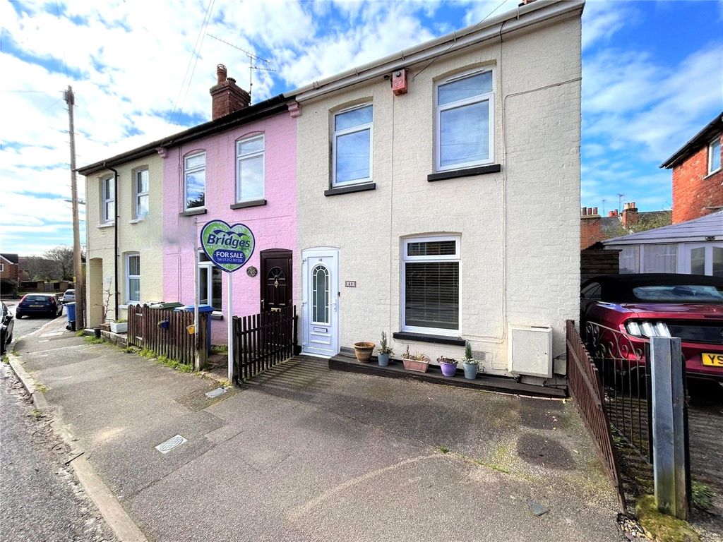 2 bed terraced house for sale in Sandford Road, Aldershot, Hampshire