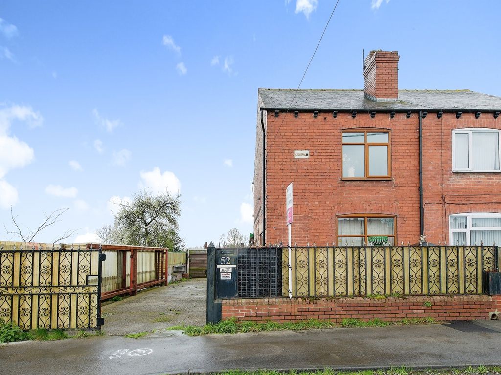 2 bed semidetached house for sale in Halfpenny Lane, Featherstone