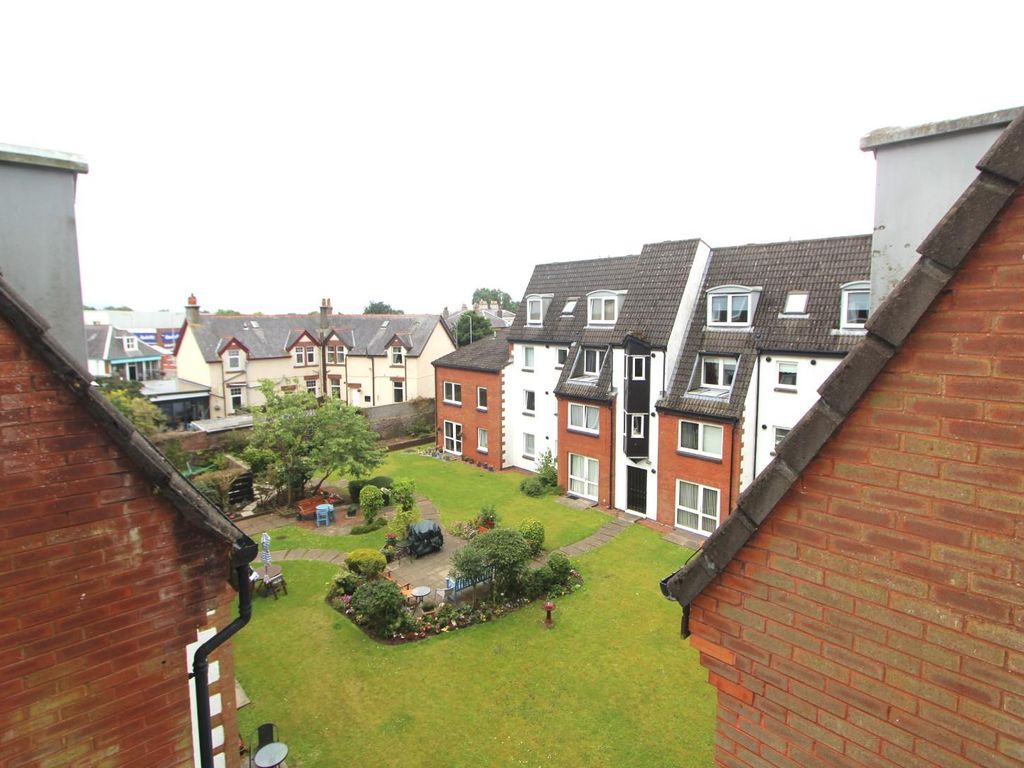 1 bed flat for sale in Gogoside Road, Largs KA30, £59,000 Zoopla