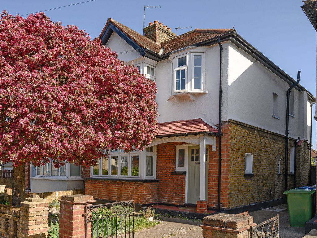 4 bed semidetached house for sale in Norbiton Avenue, Kingston Upon
