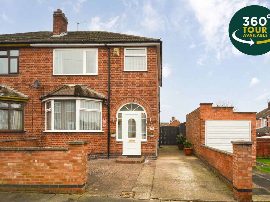 3 bed semidetached house for sale in Lamborne Road, West Knighton