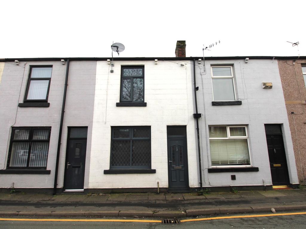 2 bed terraced house to rent in Lord Street, Horwich, Bolton BL6, £750