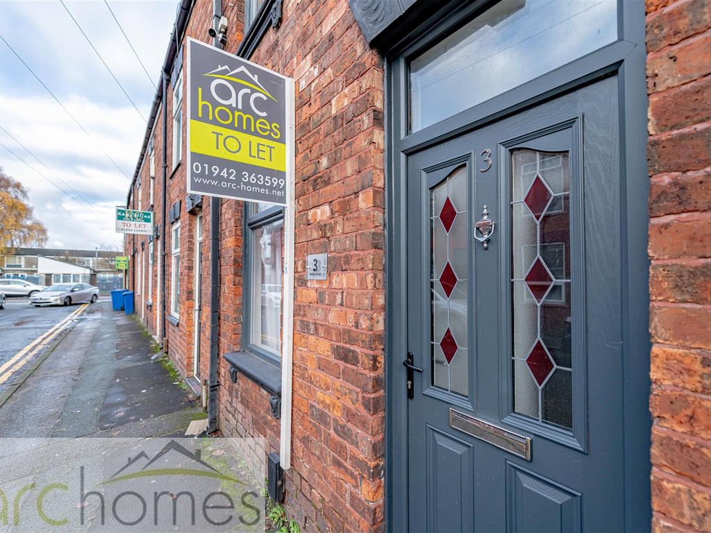2 bed property to rent in Smith Street, Atherton, Manchester M46 Zoopla