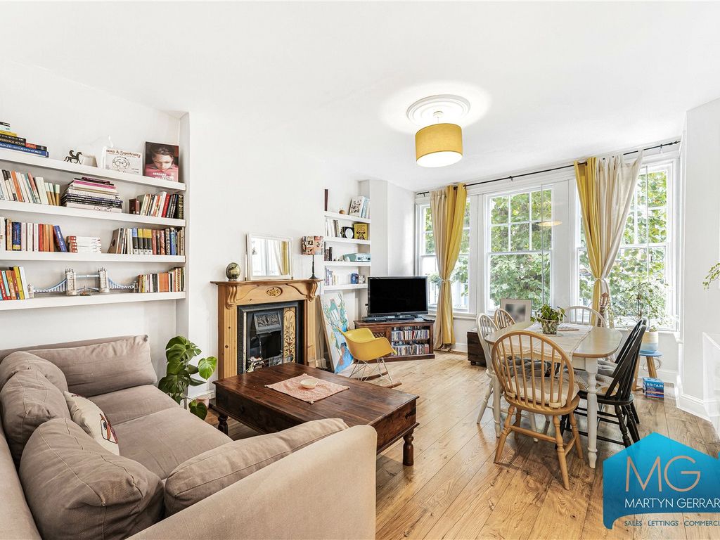2 bed flat for sale in Muswell Hill Road, Muswell Hill N10, £625,000