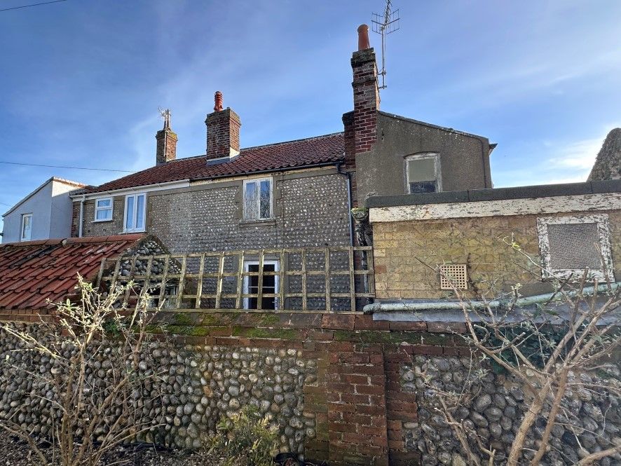 2 bed terraced house for sale in 19 The Londs, Overstrand, Cromer