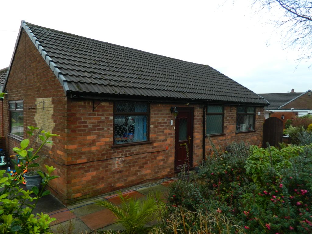2 bed semidetached bungalow for sale in Thirsk Road, Little Lever