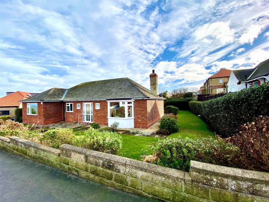 3 bed bungalow for sale in Valley Road, Whitby YO21, £475,000 Zoopla
