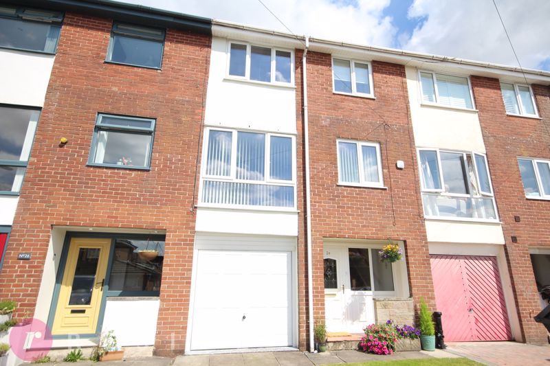 3 bed town house for sale in Taunton Avenue, Bamford, Rochdale OL11, £250,000 Zoopla