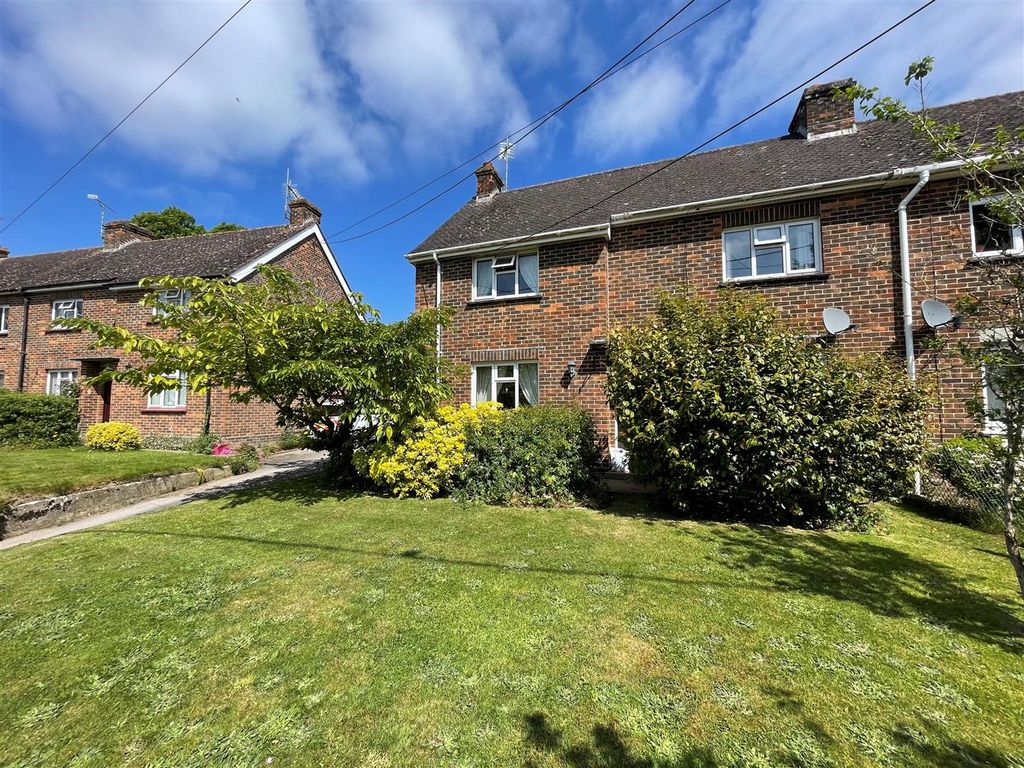 4 bed semidetached house for sale in Burton Street, Marnhull